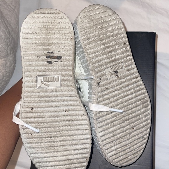 All white used Rihanna fenty pumas - Picture 4 of 7